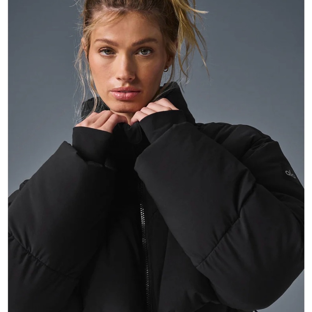 ALO Yoga Black Cropped Puffer Jacket with High Collar - Picture 2 of 8
